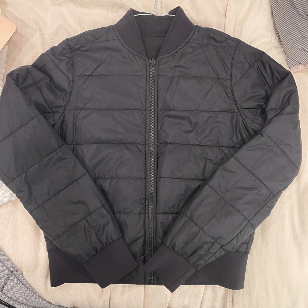 Lululemon Reversible black bomber jacket